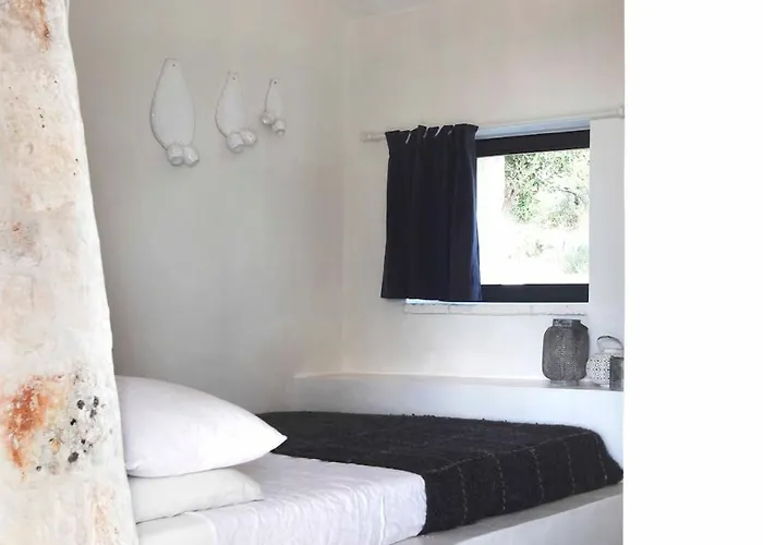 With Pool At Ostuni קרוביניו