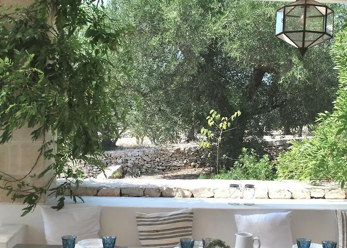 With Pool At Ostuni 카로비그노